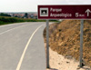Carretera de acceso al Parque Arqueológico de Carranque (Toledo)